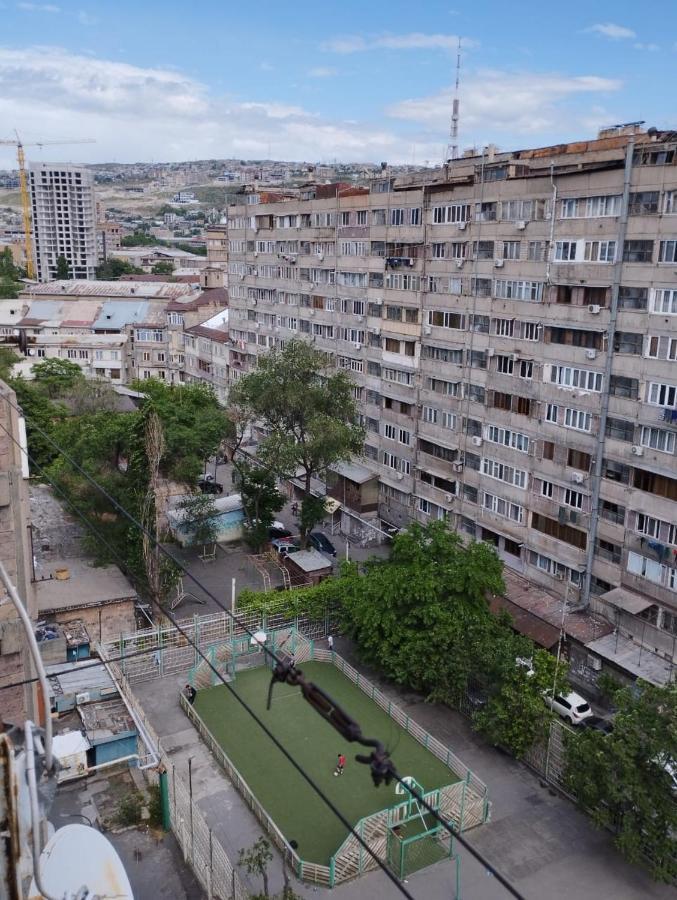 Large Apt Near Republic Square Apartman Jereván Kültér fotó