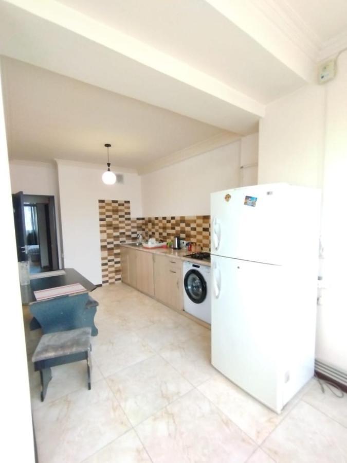 Large Apt Near Republic Square Apartman Jereván Kültér fotó